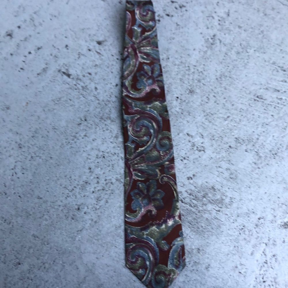 Beautiful Vintage Tie  
